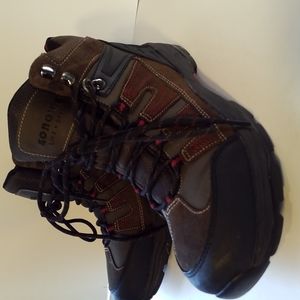 SONOMA BOOTS MEN 10 MED BROWN NWOT Hiking work